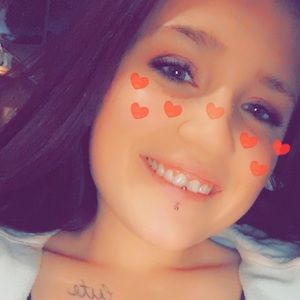 Meet your Posher, Ellissa